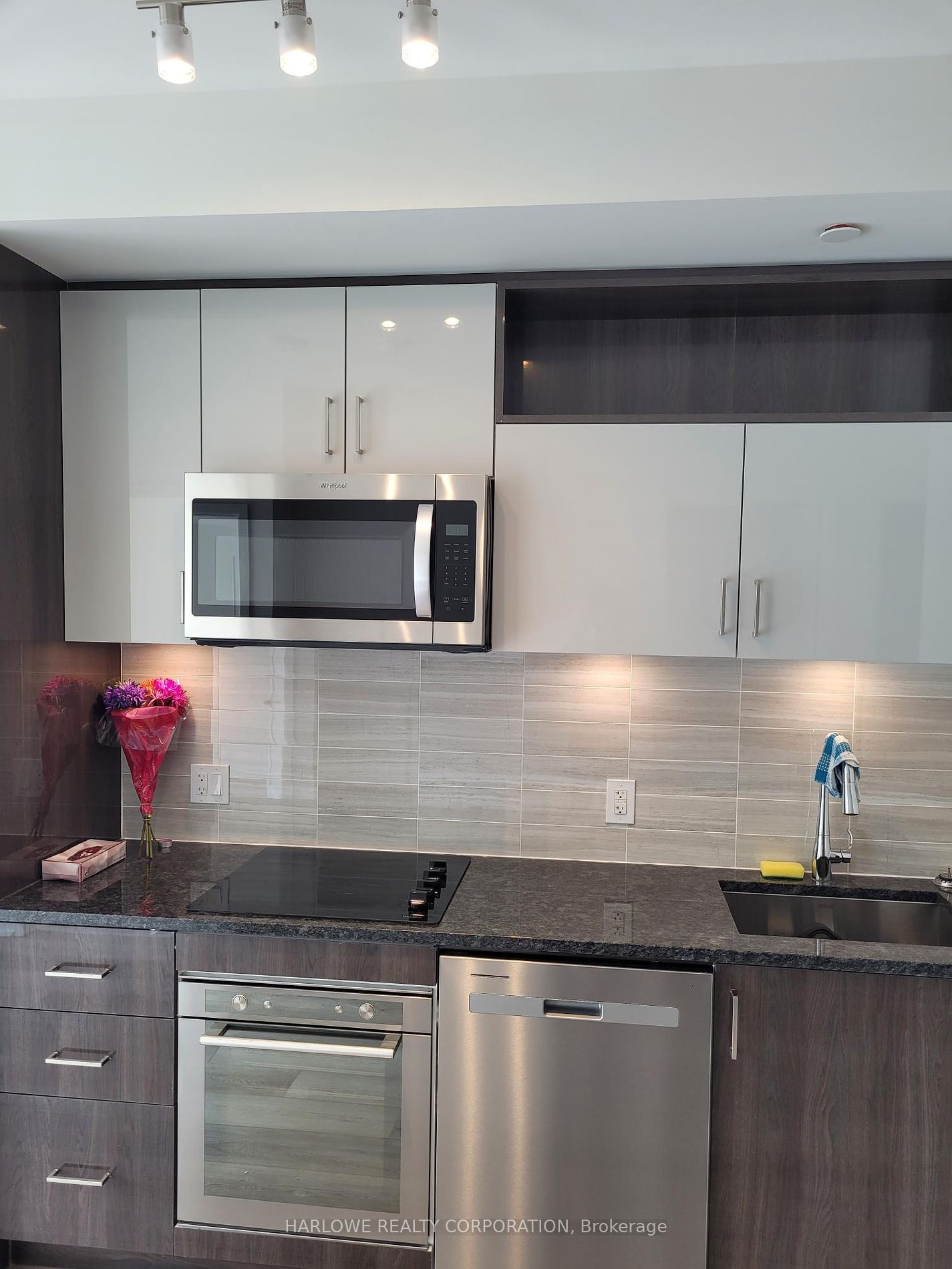 121 Lower Sherbourne St, unit 1458 SW for rent