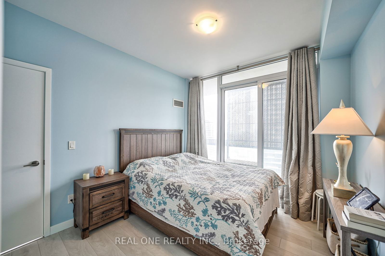 8 Eglinton Ave E, unit 1911 for sale - image #16