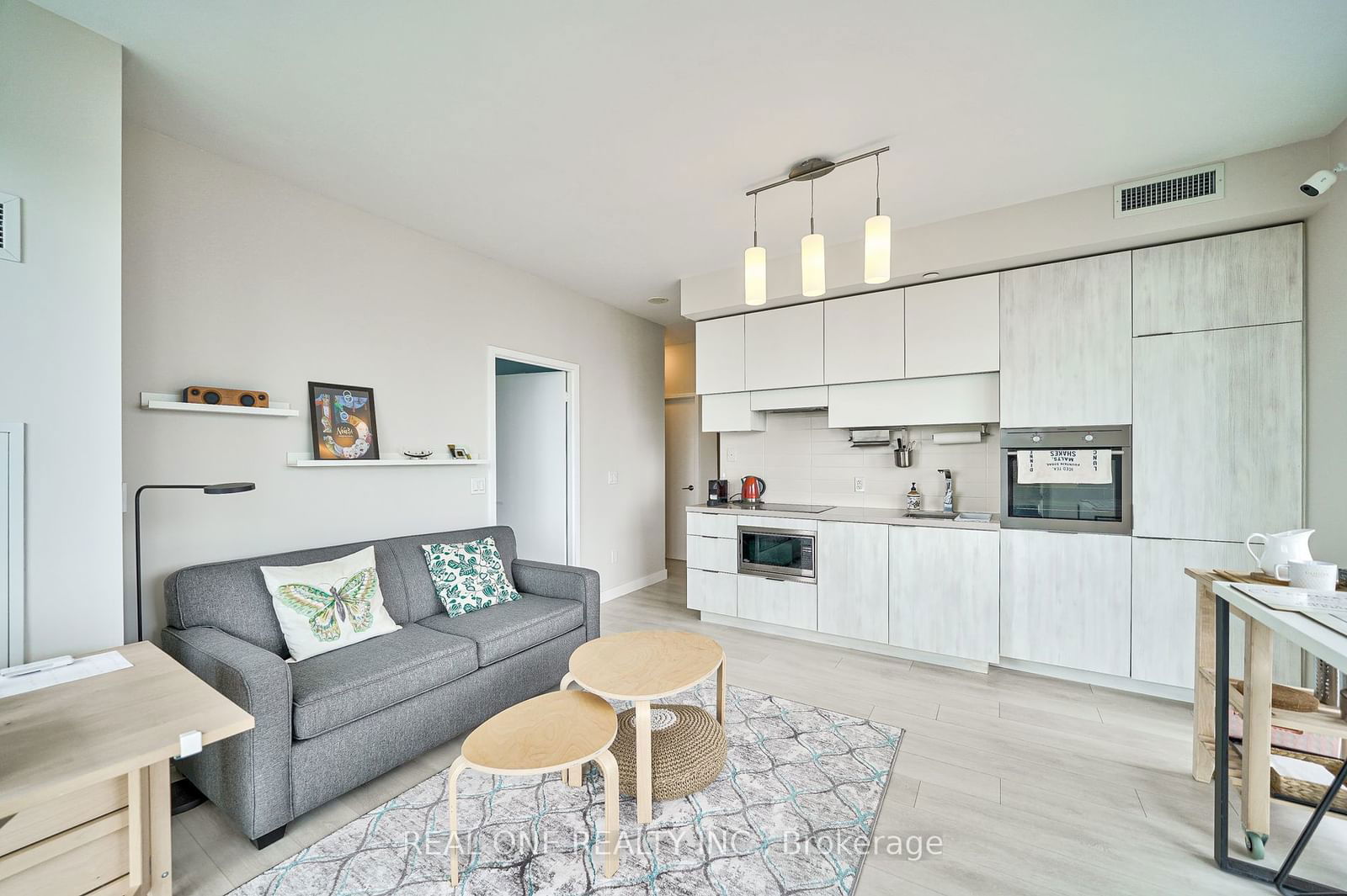 8 Eglinton Ave E, unit 1911 for sale - image #8