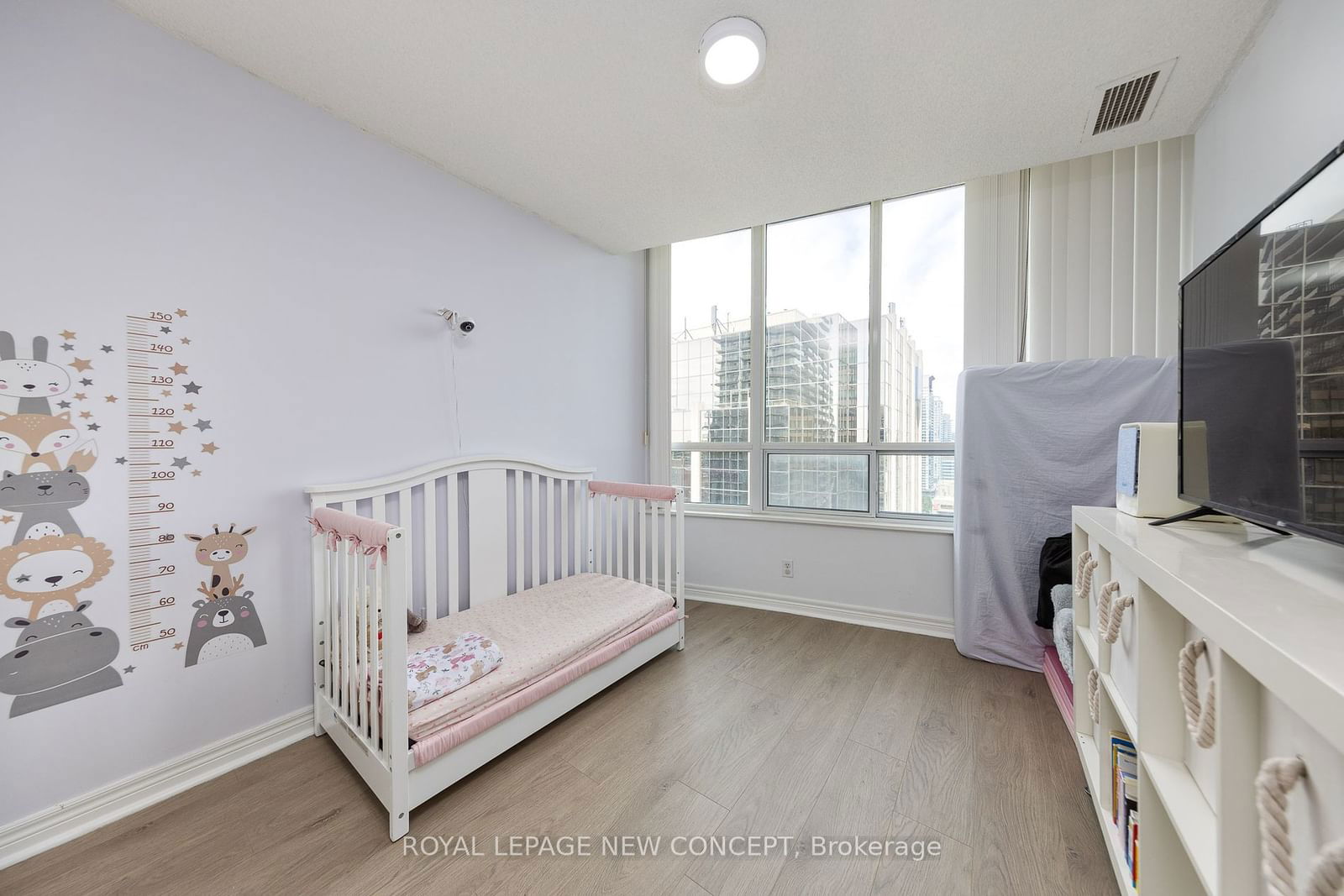 23 Hollywood Ave, unit 2803 for sale