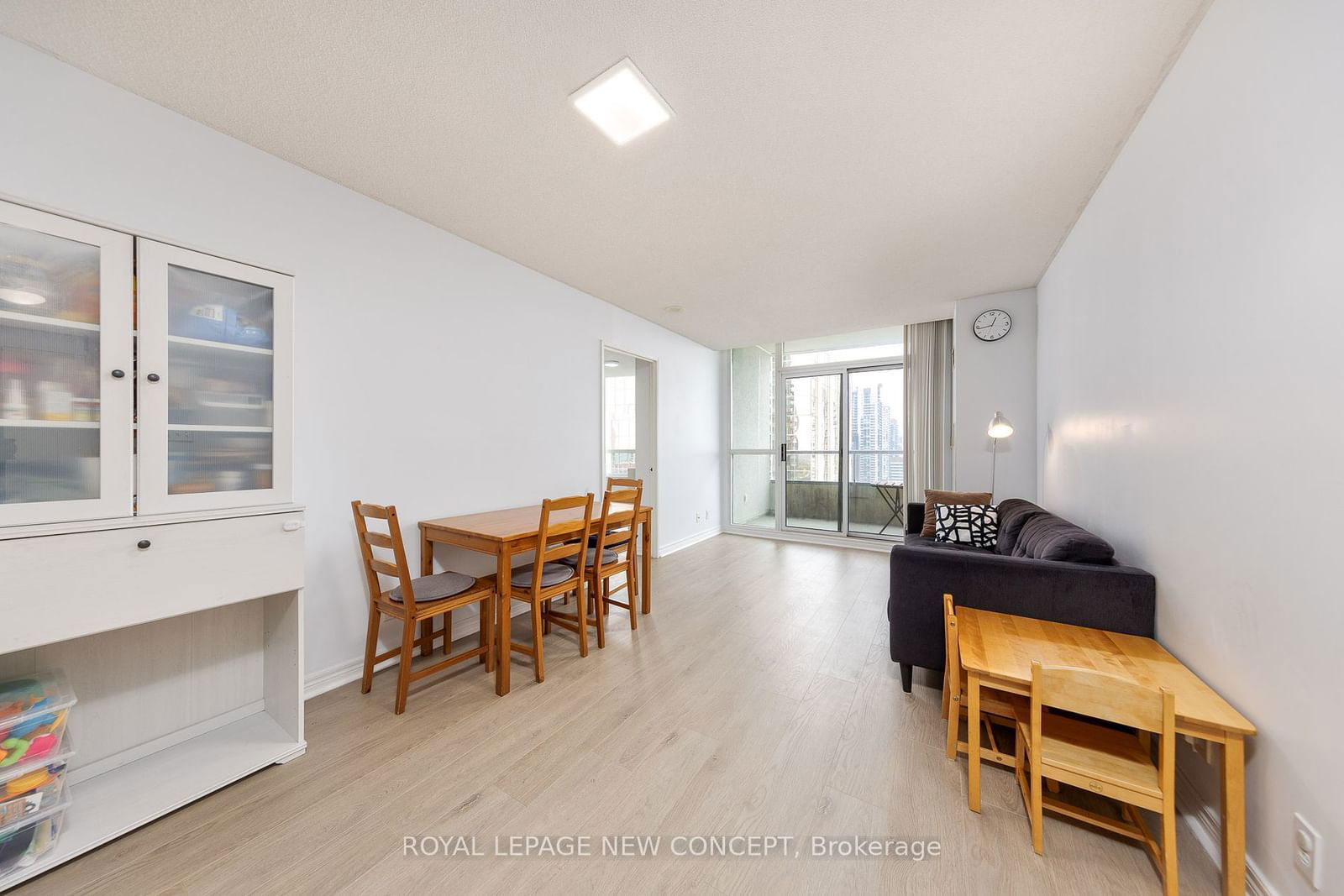 23 Hollywood Ave, unit 2803 for sale - image #6