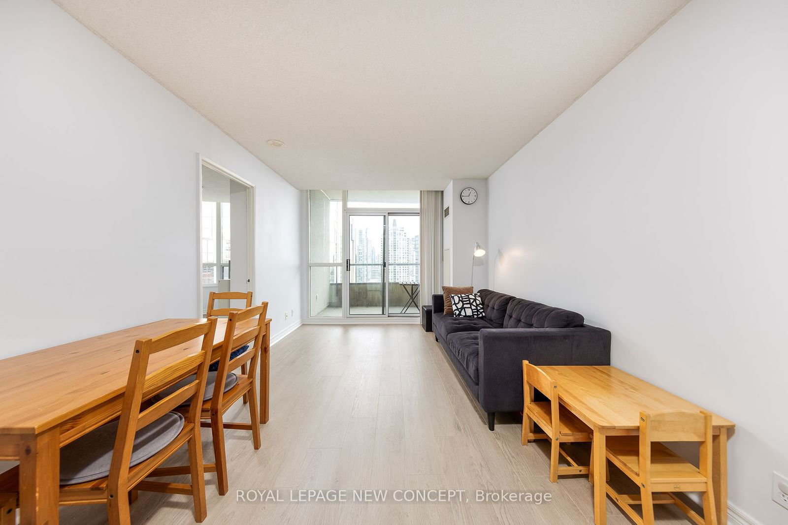 23 Hollywood Ave, unit 2803 for sale