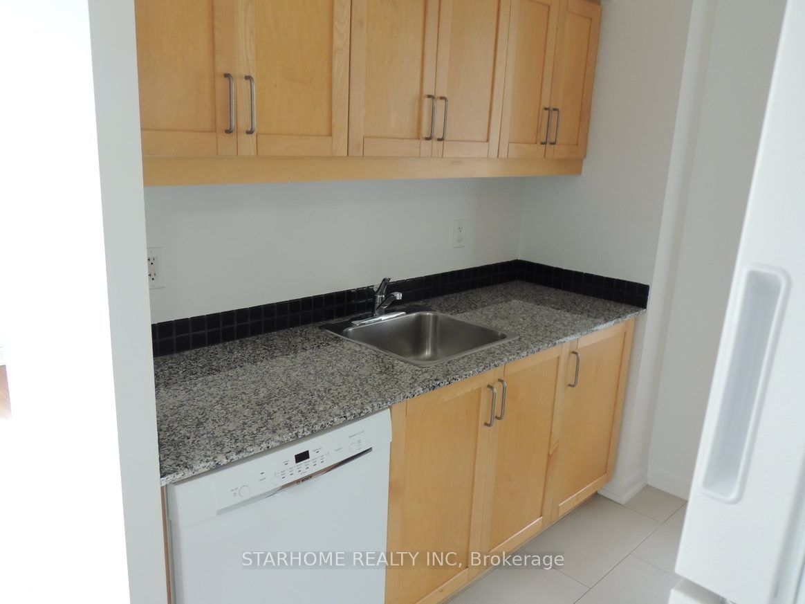 33 Sheppard Ave E, unit 1808 for rent - image #4