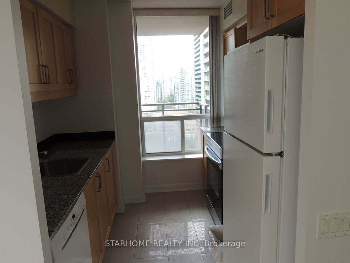 33 Sheppard Ave E, unit 1808 for rent