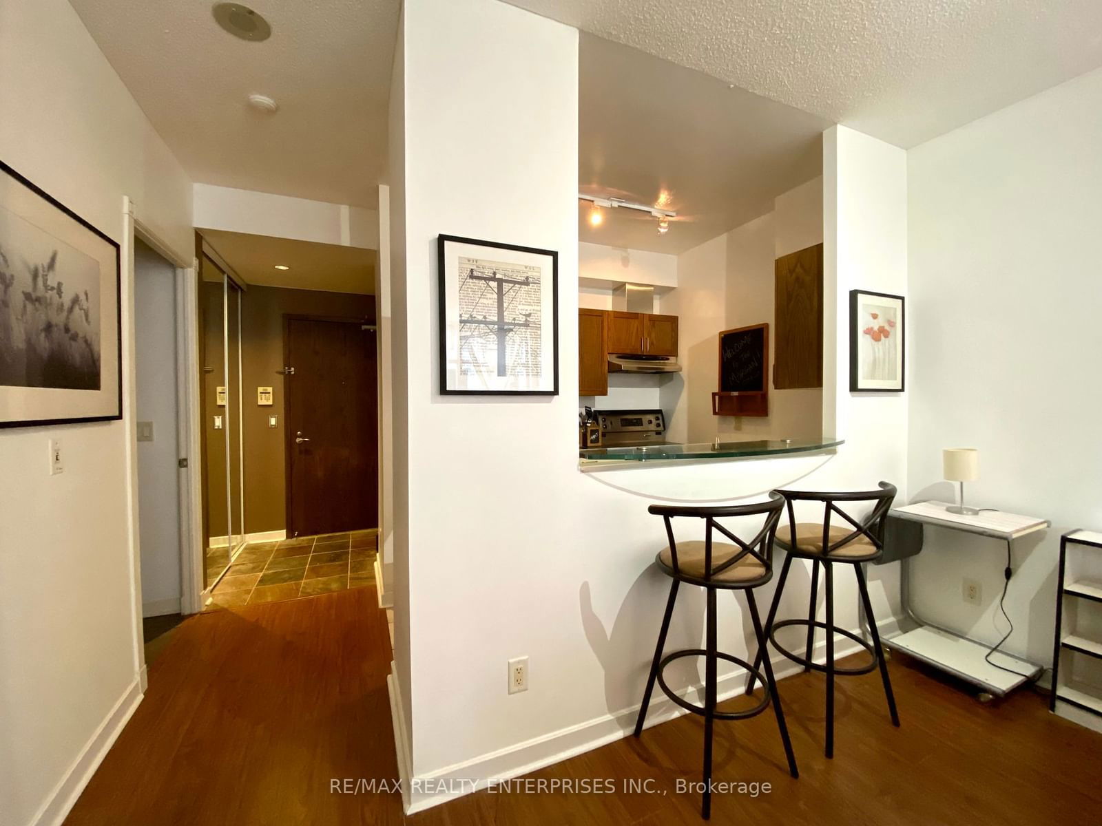 438 Richmond St W, unit 1121 for rent - image #4