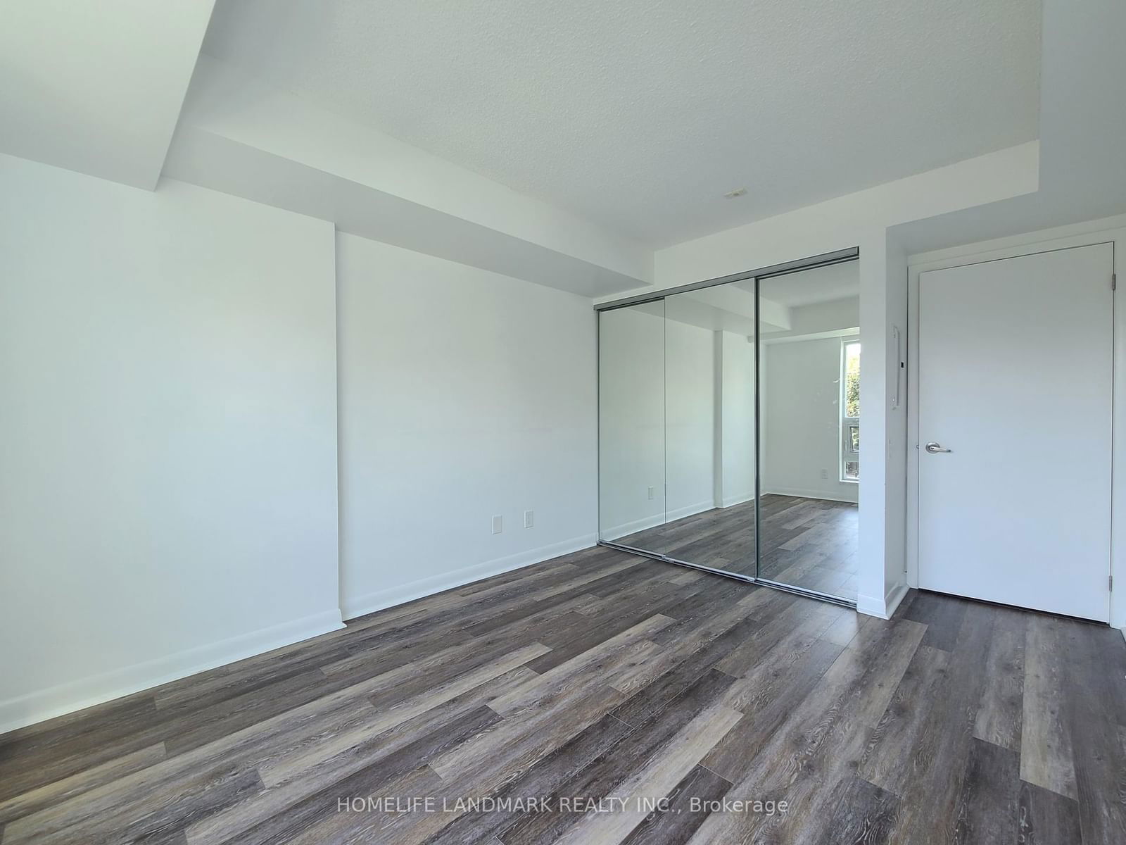 525 Wilson Ave, unit 209 for rent - image #2