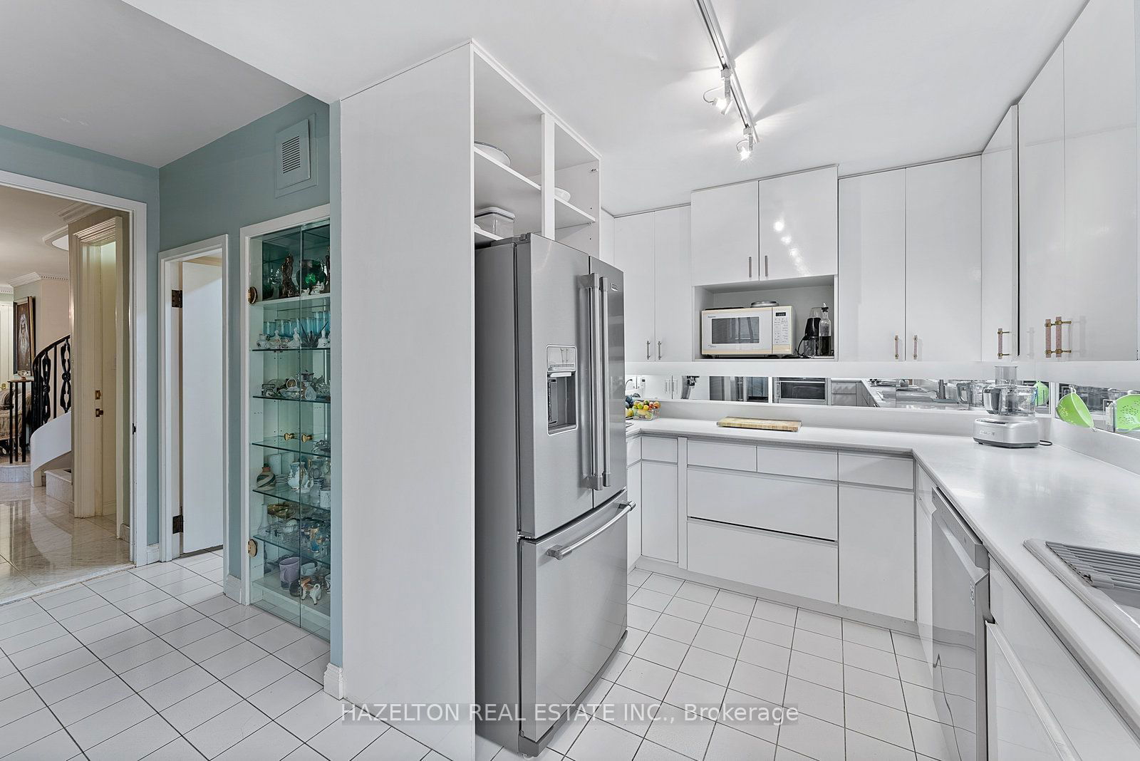 18A Hazelton Ave, unit 402 for sale - image #15