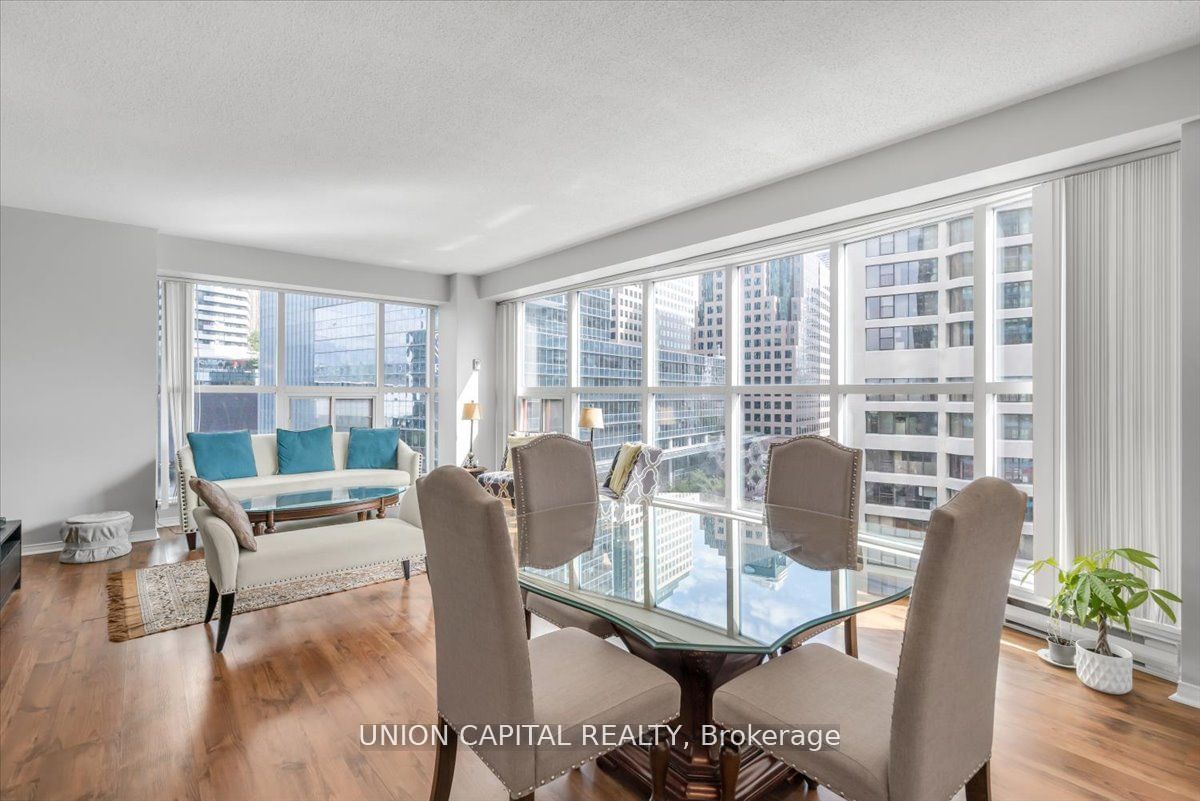 77 Harbour Sq, unit 902 for rent - image #23