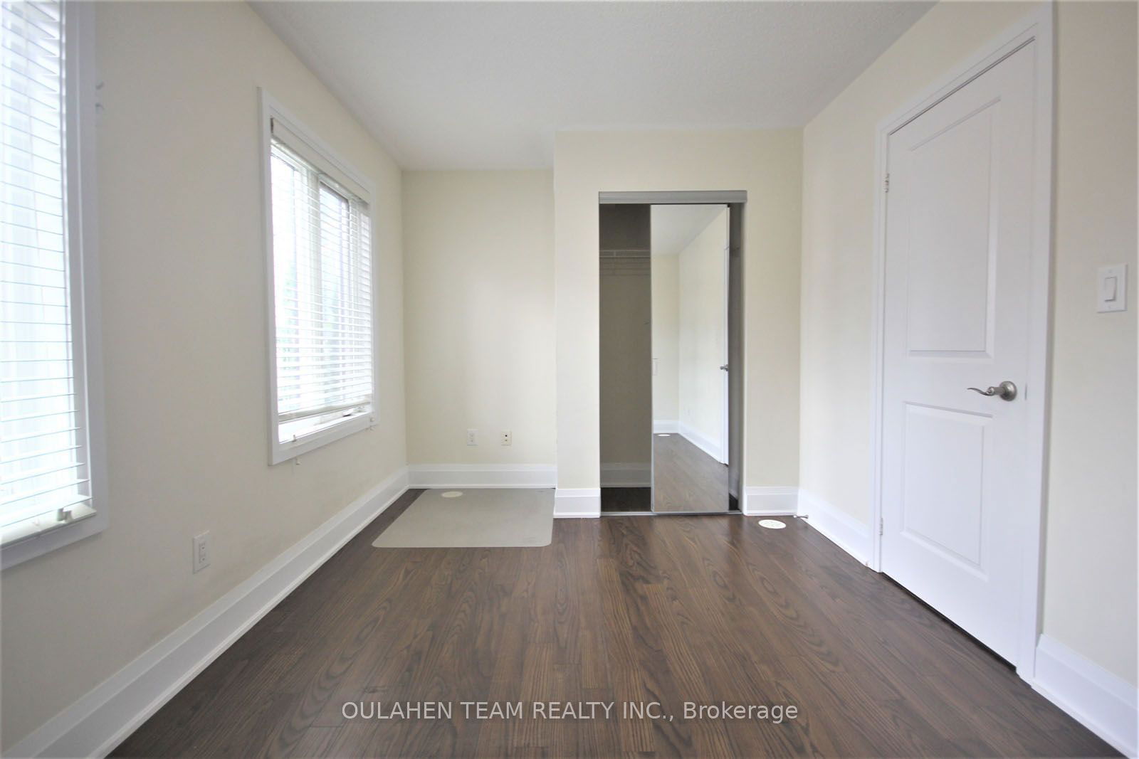 5 Oakburn Cres, unit TH6 for rent - image #8