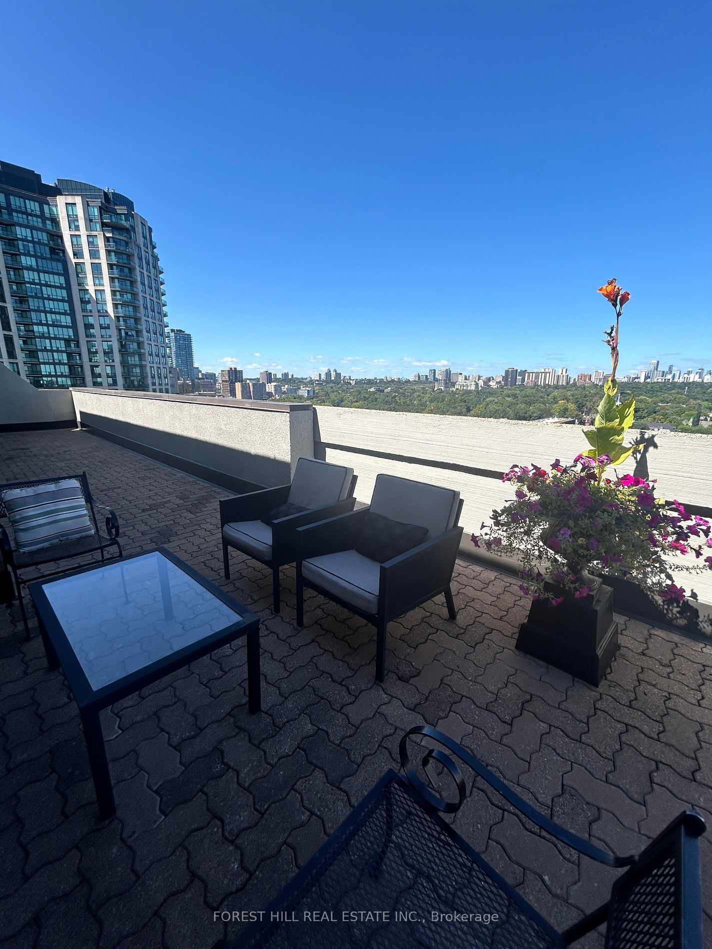 360 Bloor St E, unit 511 for sale - image #30