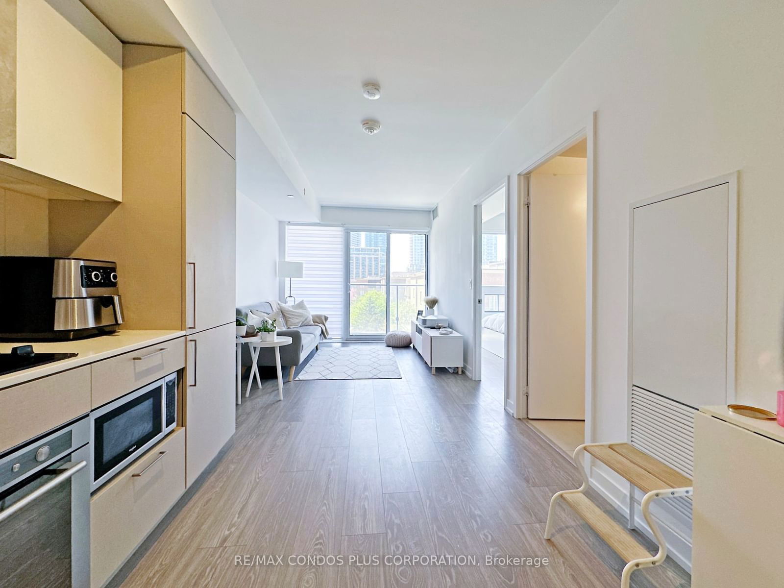 19 Western Battery Rd, unit 315 for sale - image #14