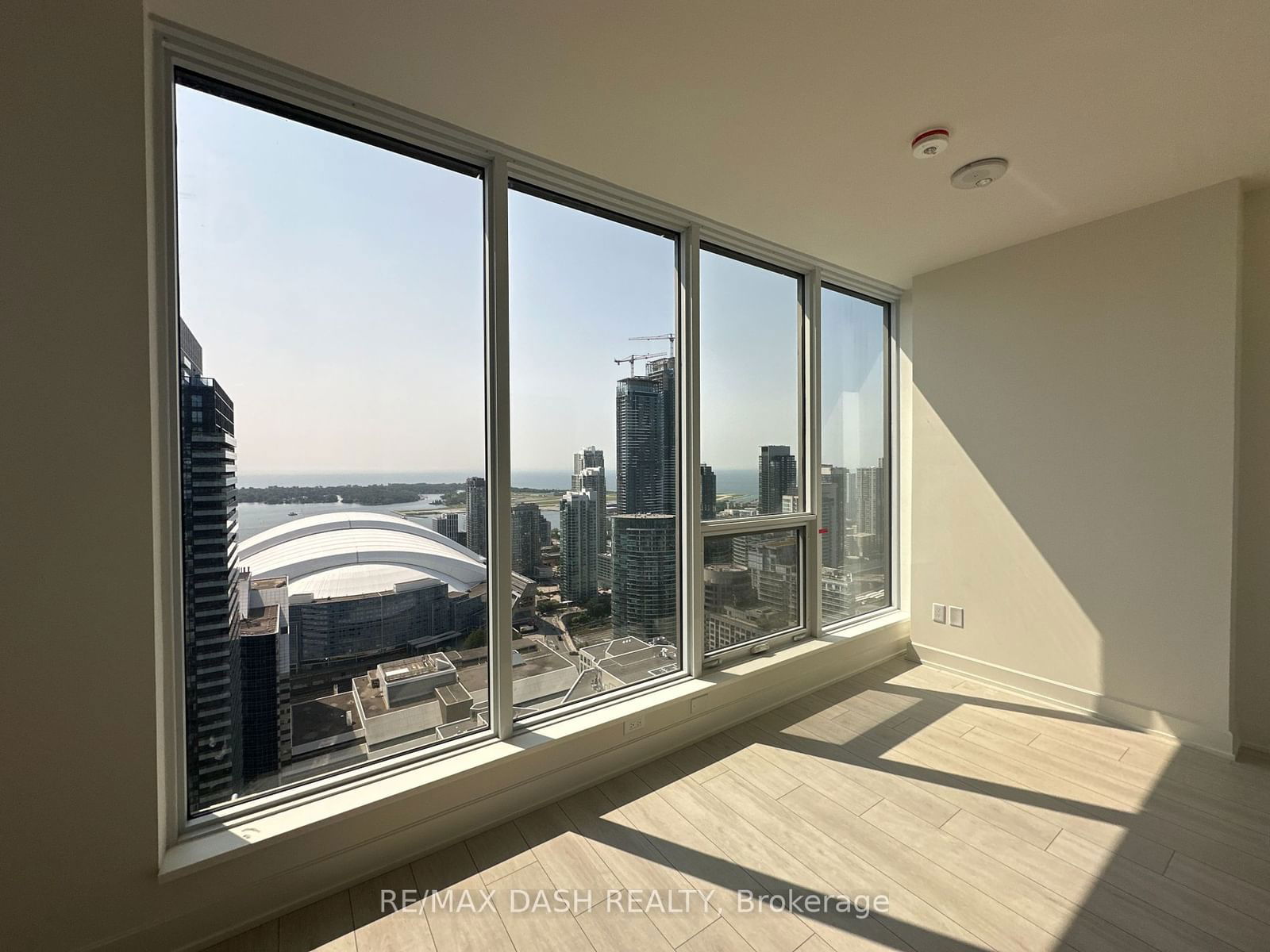 15 Mercer St, unit 3701 for rent - image #5