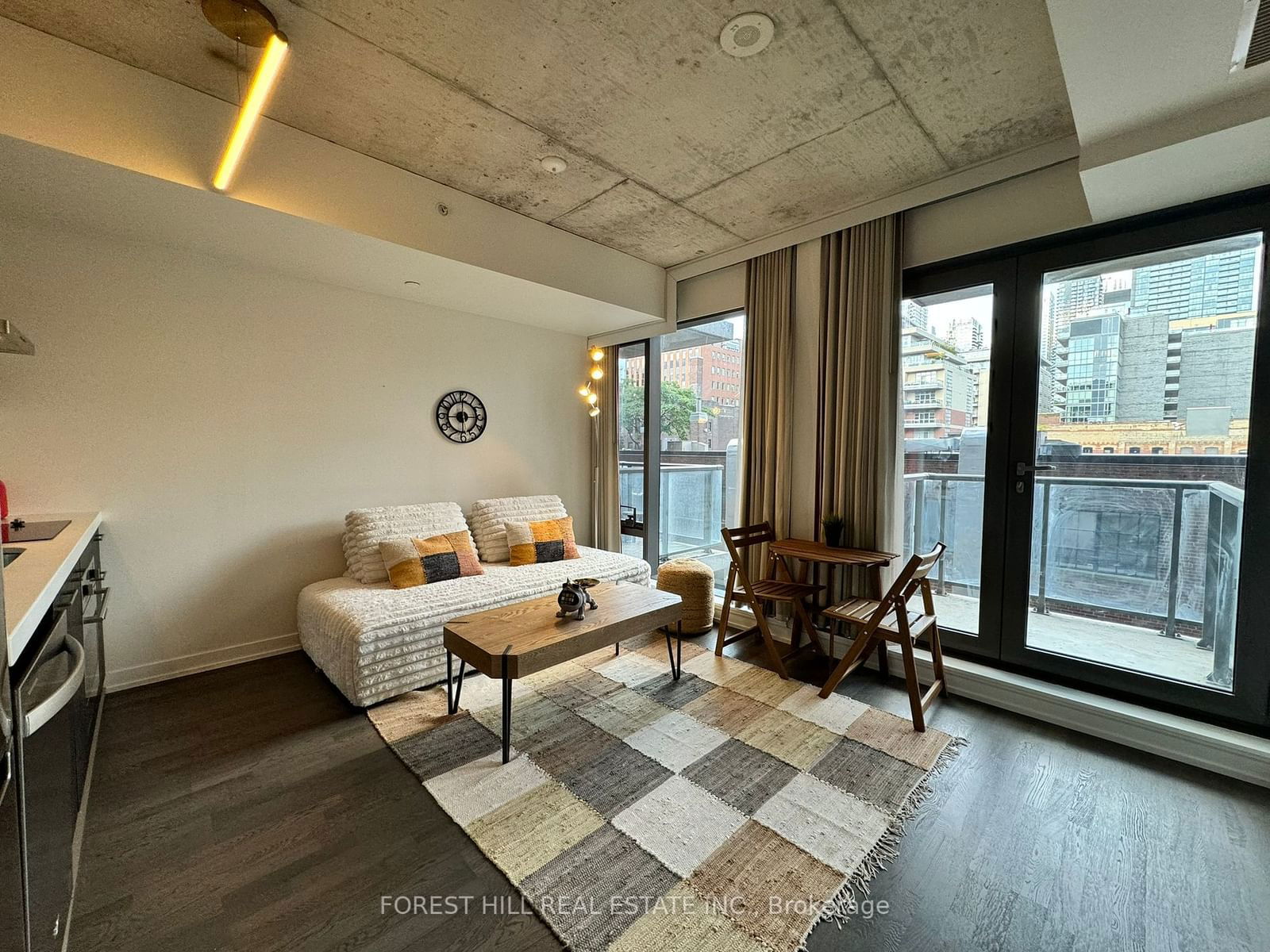 560 King St W, unit 310 for rent - image #4