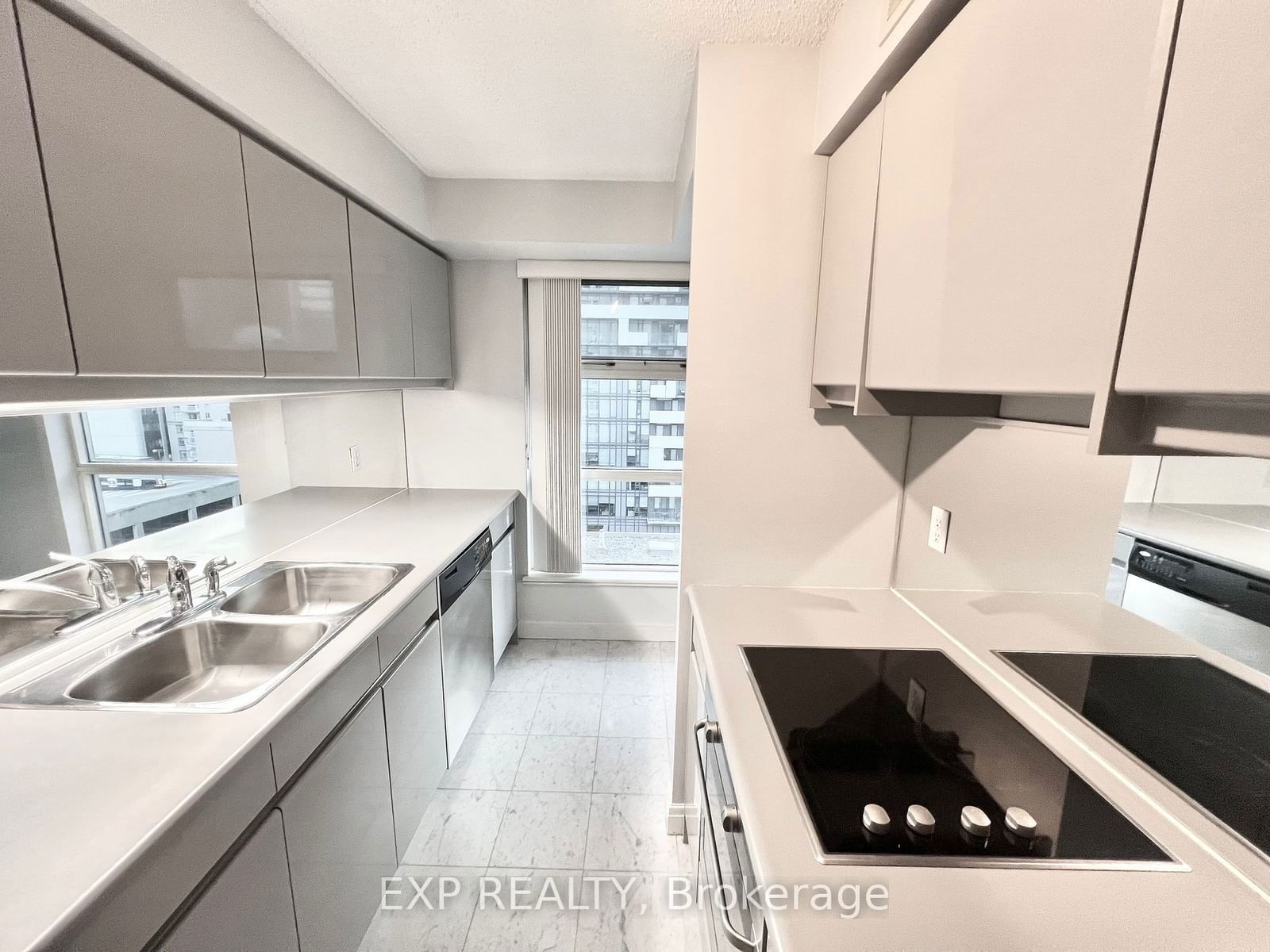 50 Lombard St, unit 1605 for rent