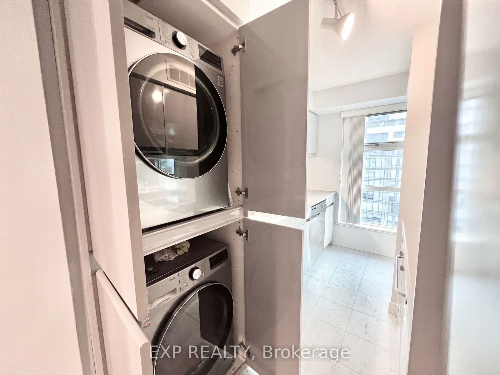 50 Lombard St, unit 1605 for rent - image #13