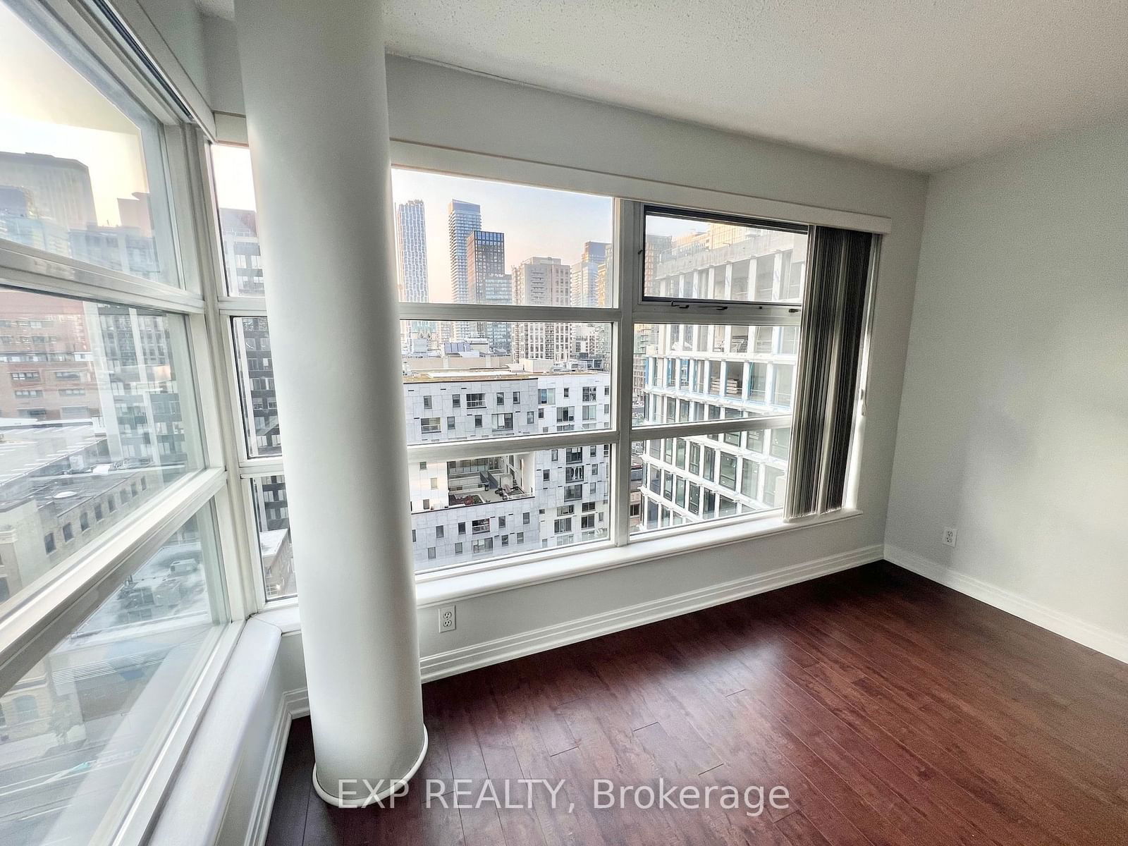 50 Lombard St, unit 1605 for rent - image #4