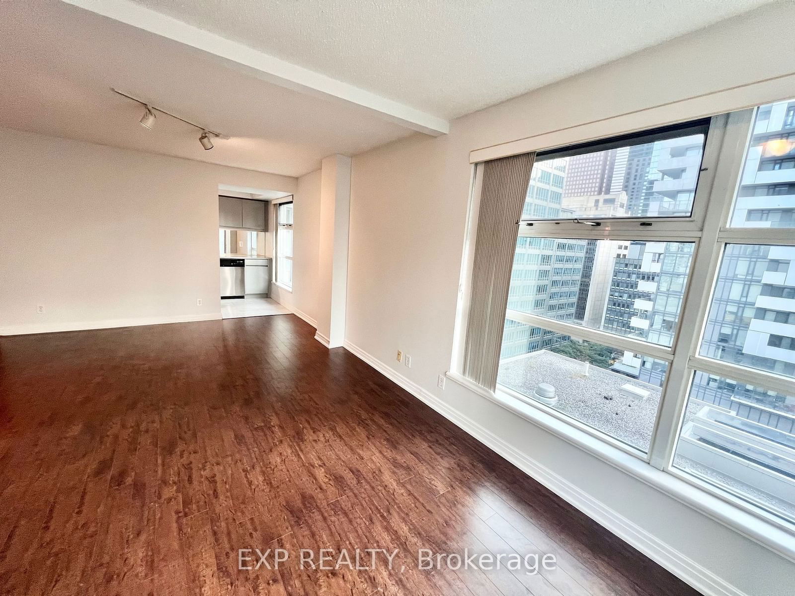 50 Lombard St, unit 1605 for rent - image #6