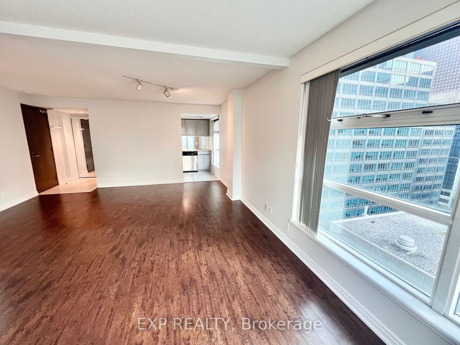 50 Lombard St, unit 1605 for rent - image #7