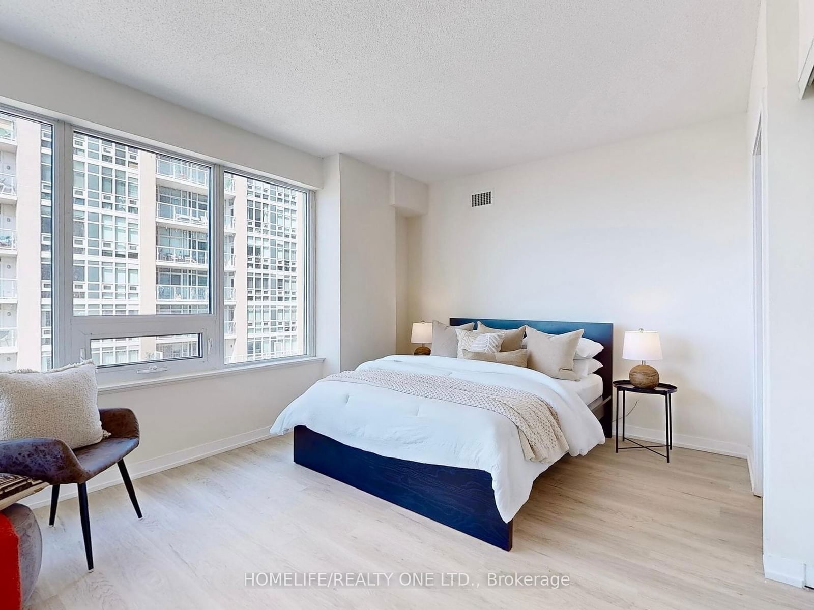 59 East Liberty St, unit 1104 for sale - image #22