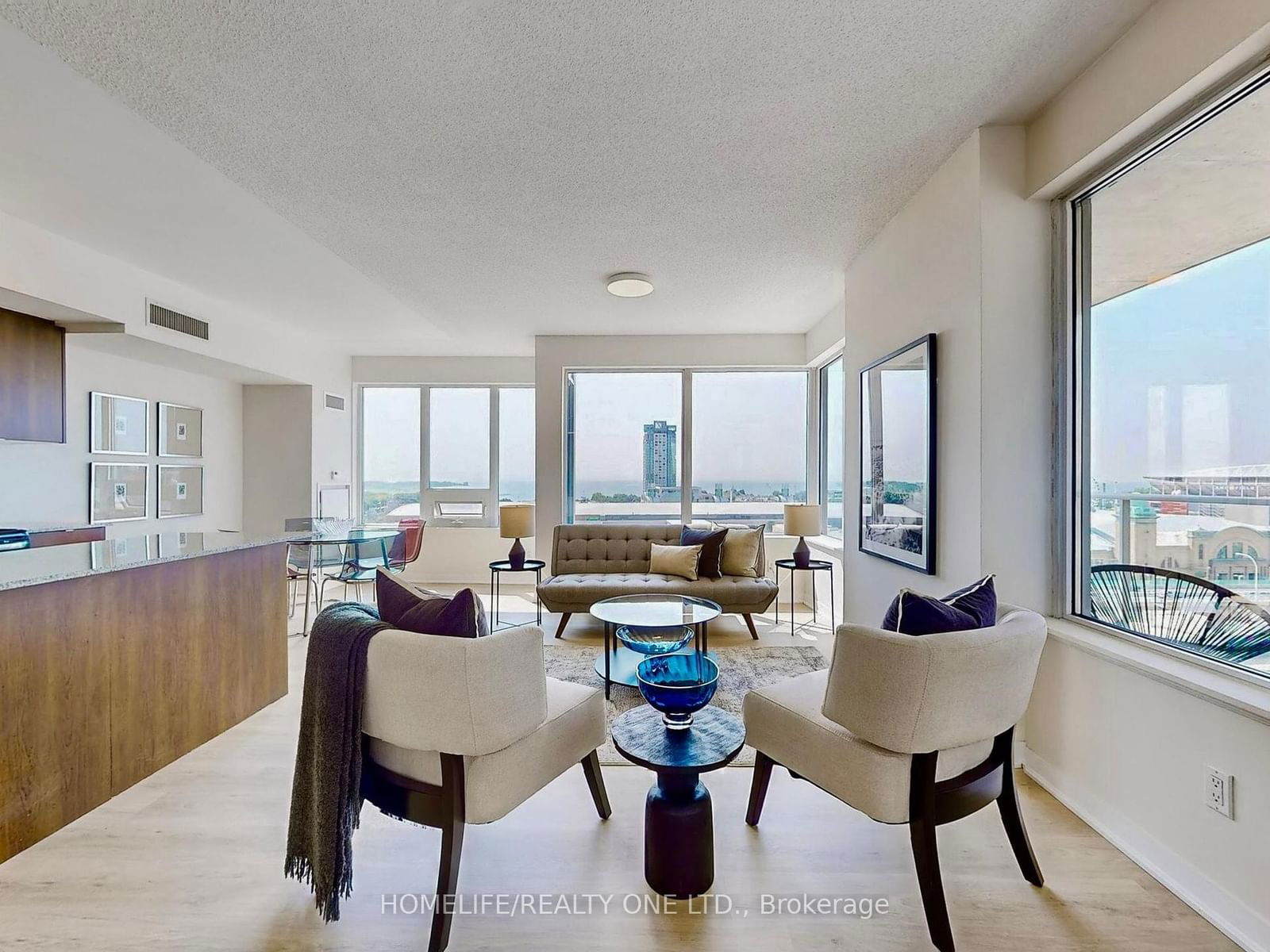 59 East Liberty St, unit 1104 for sale - image #3