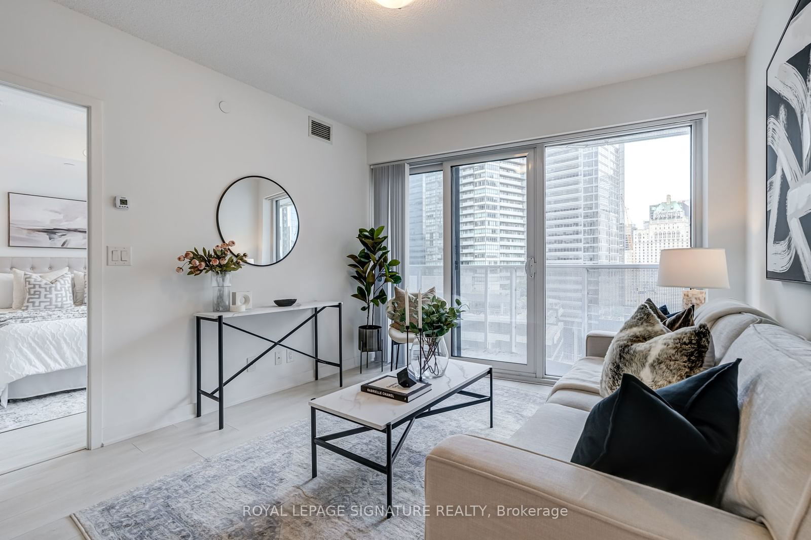 88 Harbour St, unit 1503 for sale