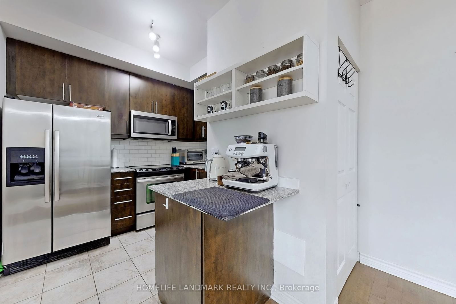 18 Holmes Ave, unit 315 for sale - image #7