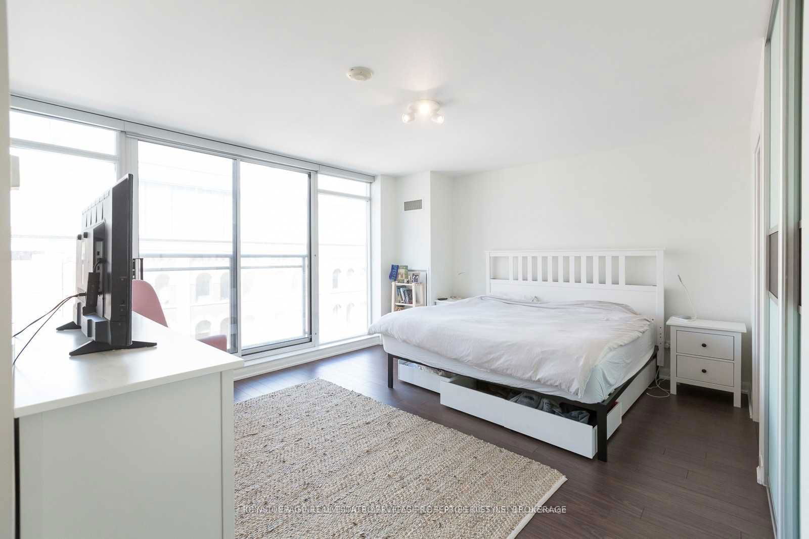 205 Frederick St, unit 702 for rent - image #10