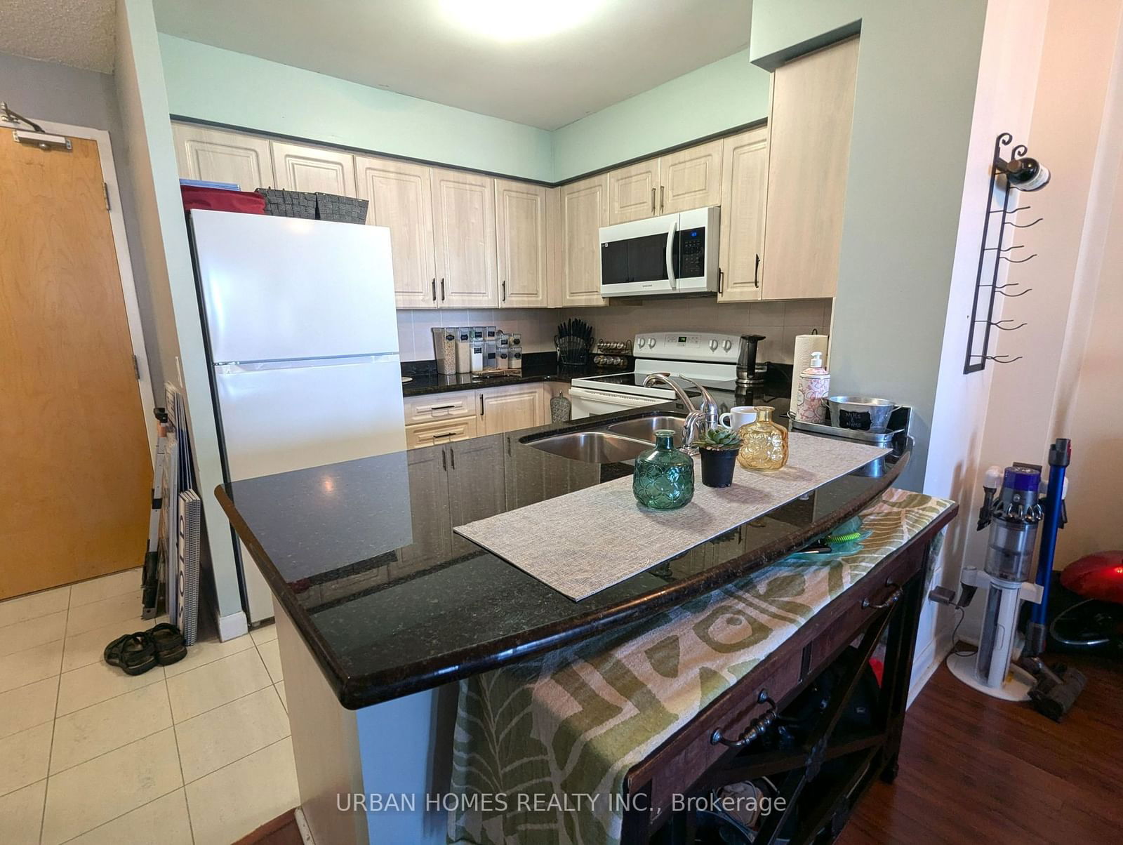 4978 Yonge St, unit 2703 for rent - image #3