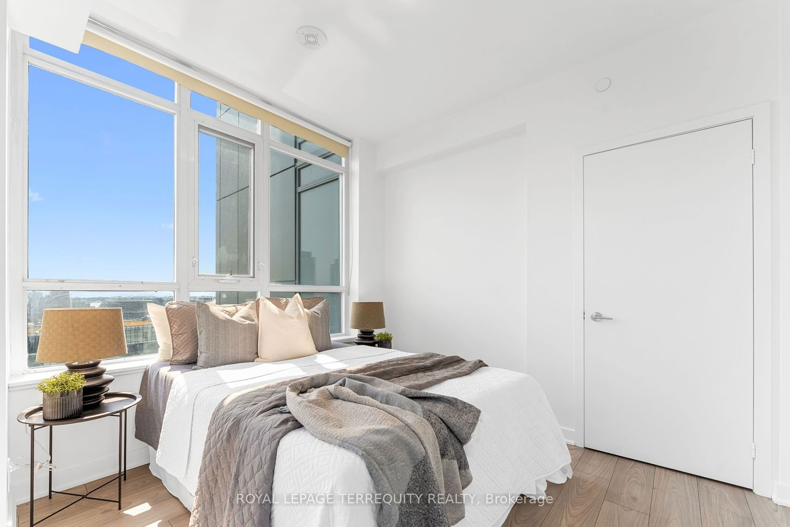 120 Parliament St, unit 1808 for sale