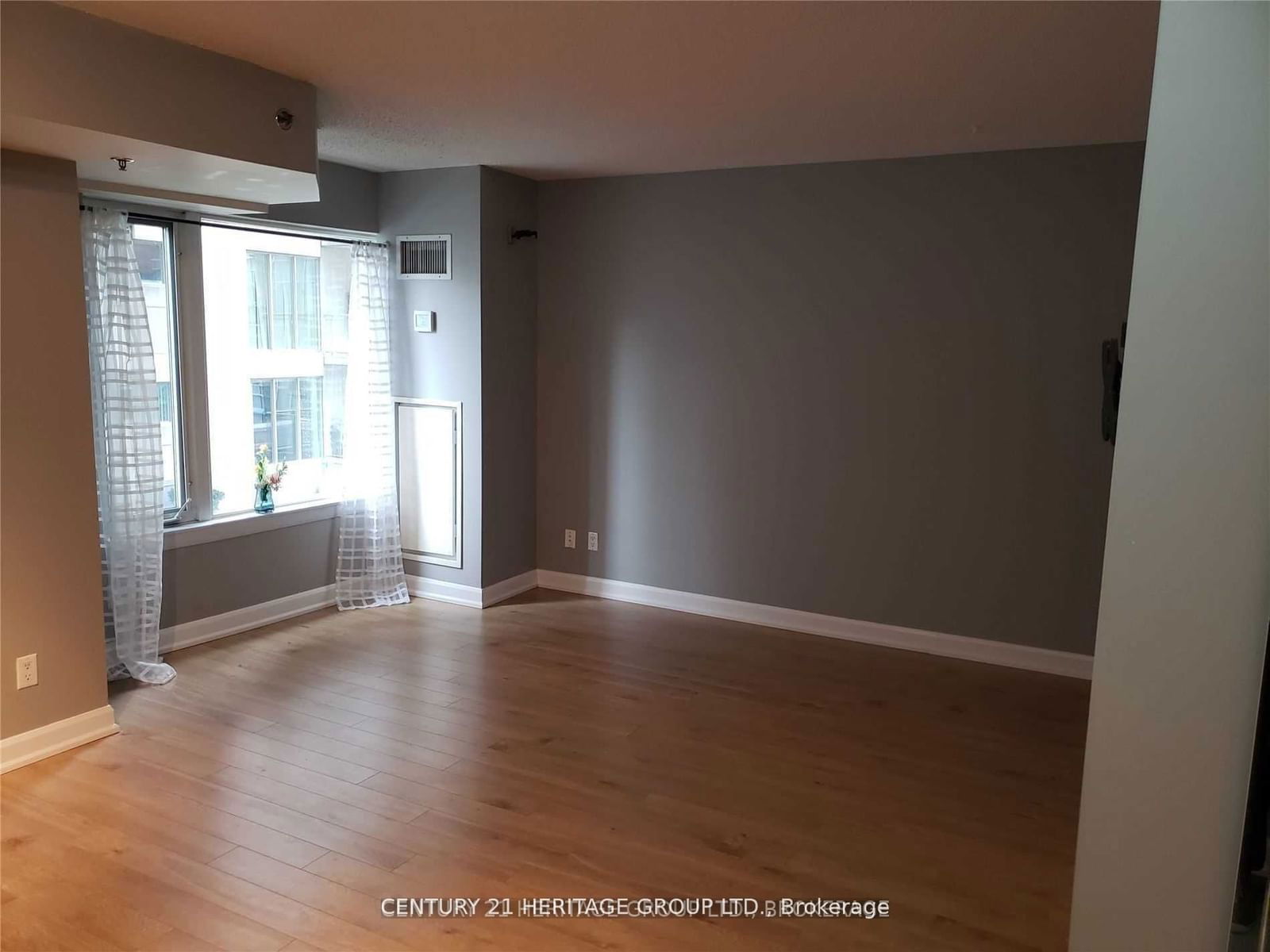 210 Victoria St, unit 608 for rent