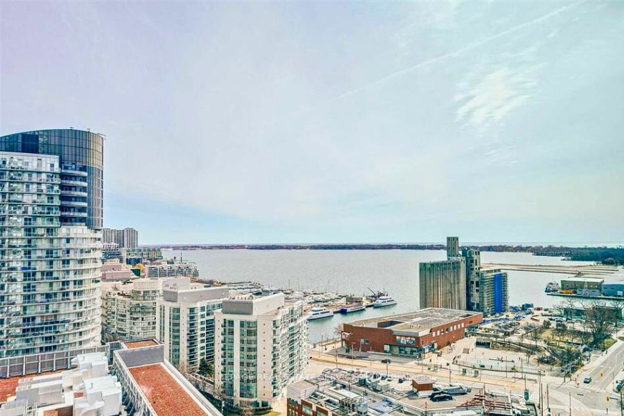 600 Fleet St, unit 517 for rent - image #33