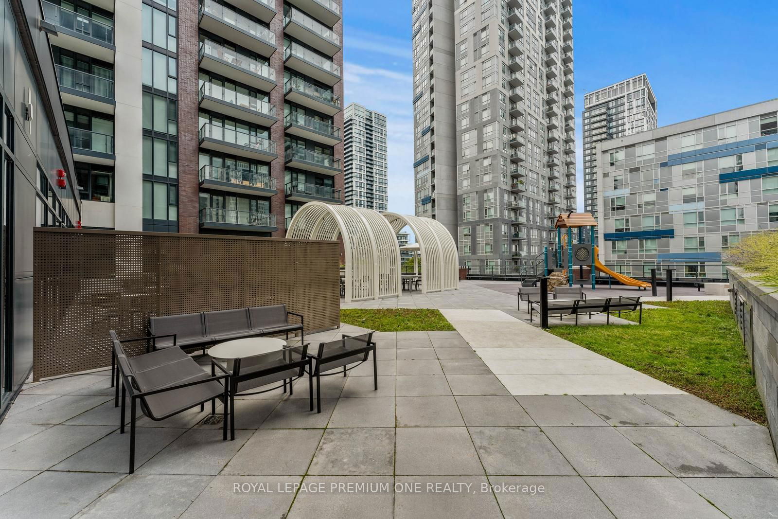 130 River St, unit 1411 for sale - image #28