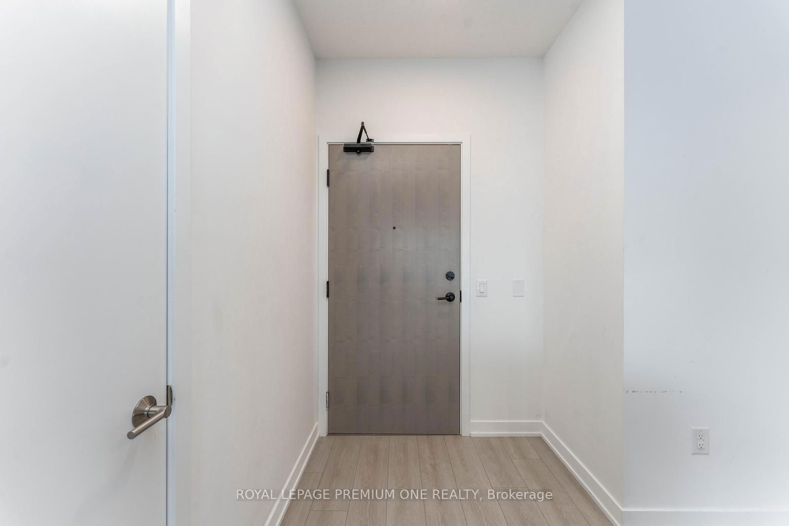 130 River St, unit 1411 for sale - image #5