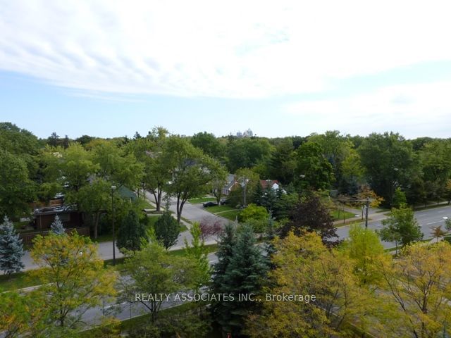 Kingsdale Condos, North York, Toronto