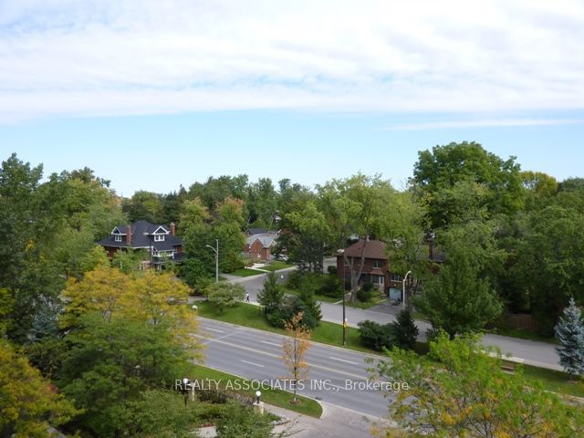 Kingsdale Condos, North York, Toronto