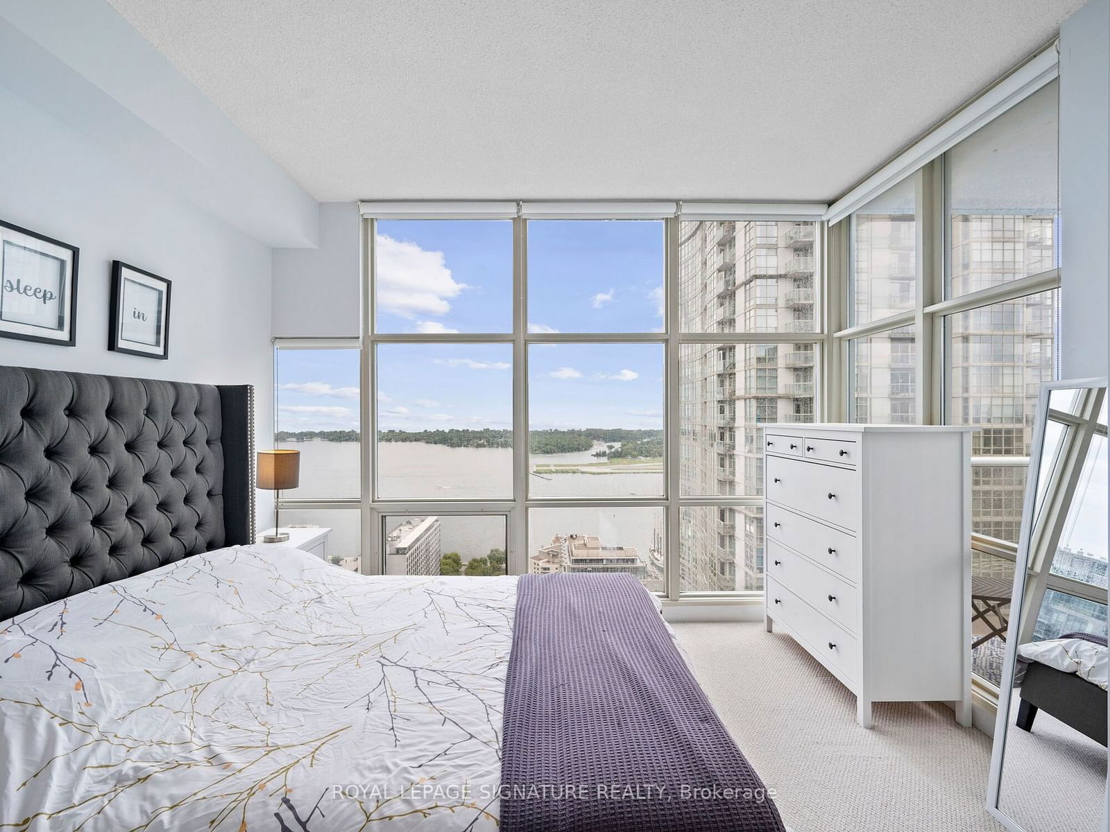 10 Navy Wharf Crt, unit 4509 for rent