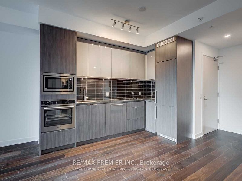 115 Blue Jays Way, unit 1607 for rent - image #2