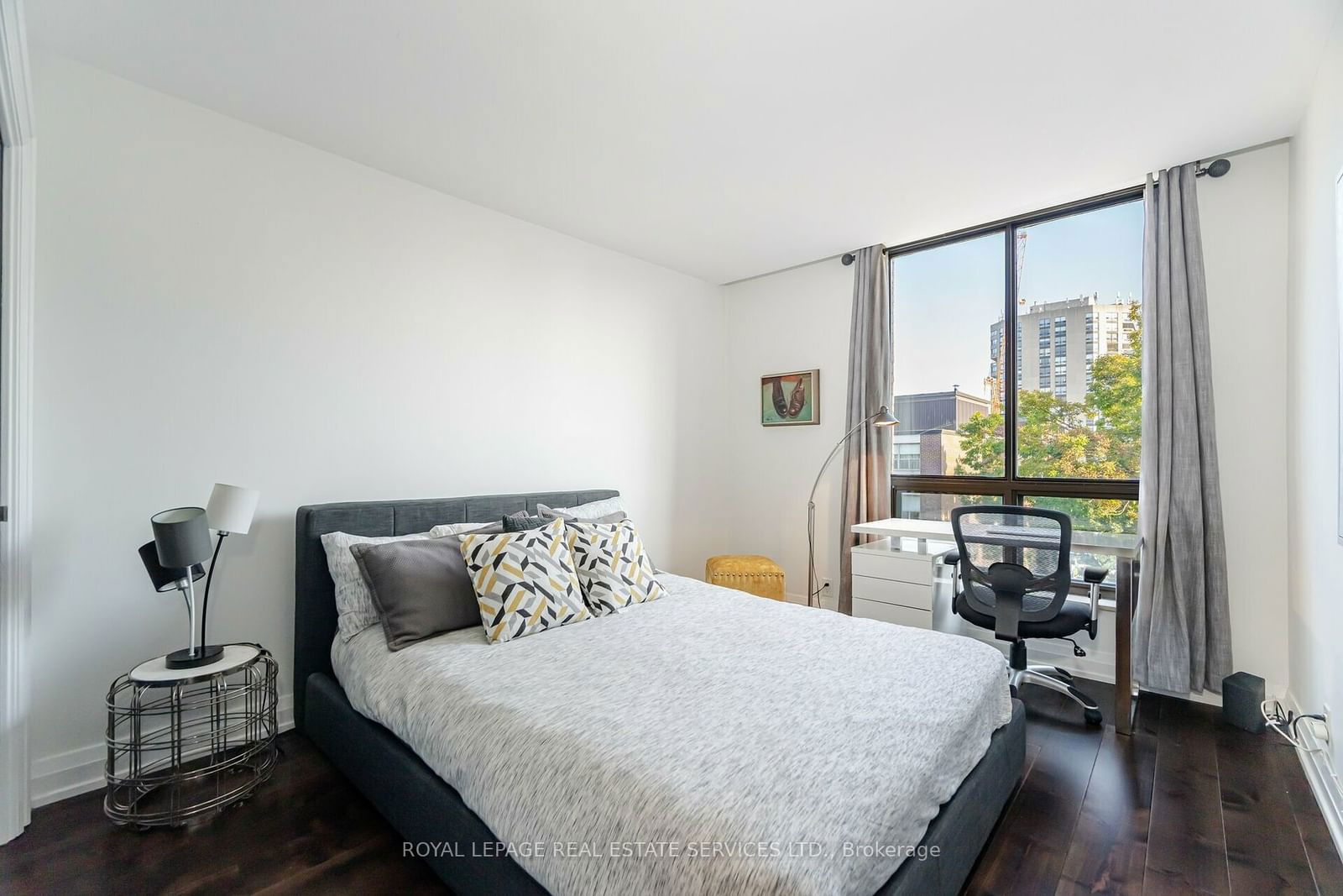 350 Lonsdale Rd, unit 607 for sale - image #26