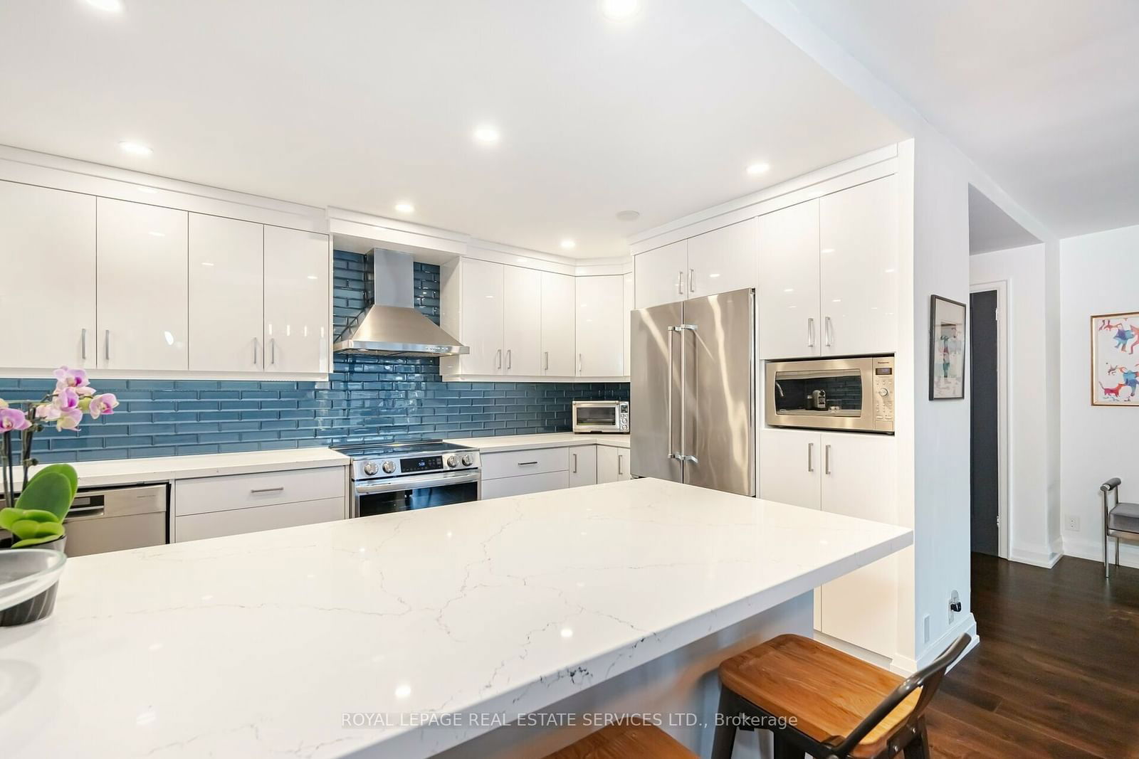 350 Lonsdale Rd, unit 607 for sale - image #7