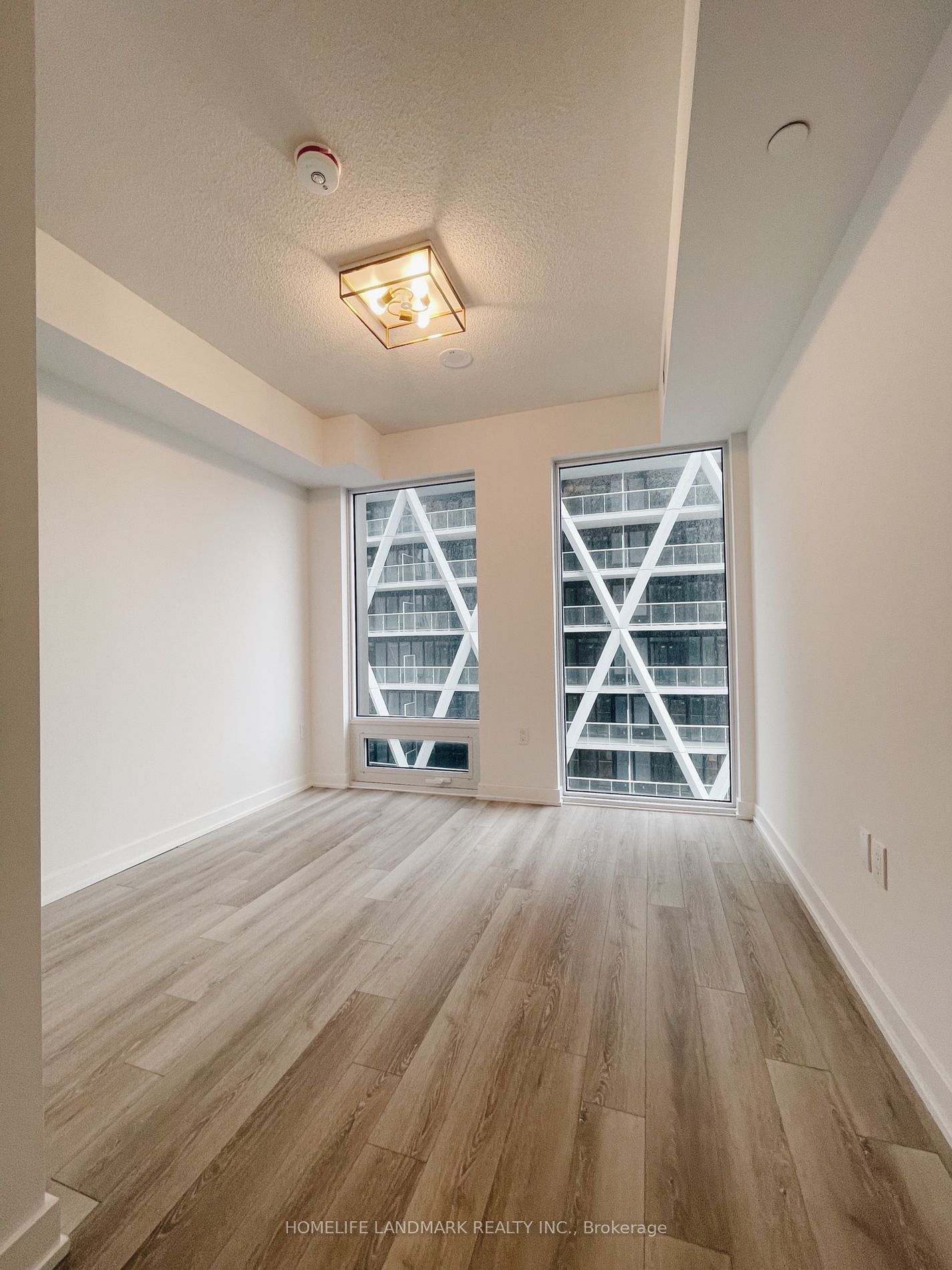 238 Simcoe St, unit 2207 for rent - image #6