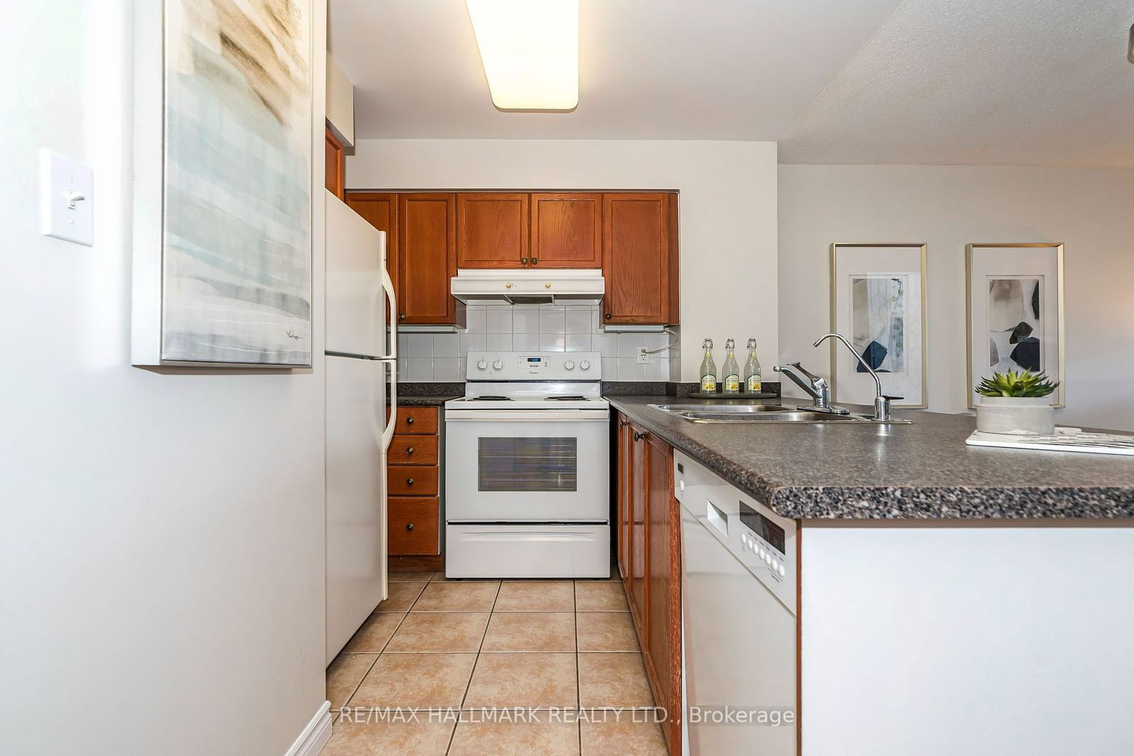 225 Merton St, unit 617 for sale - image #12