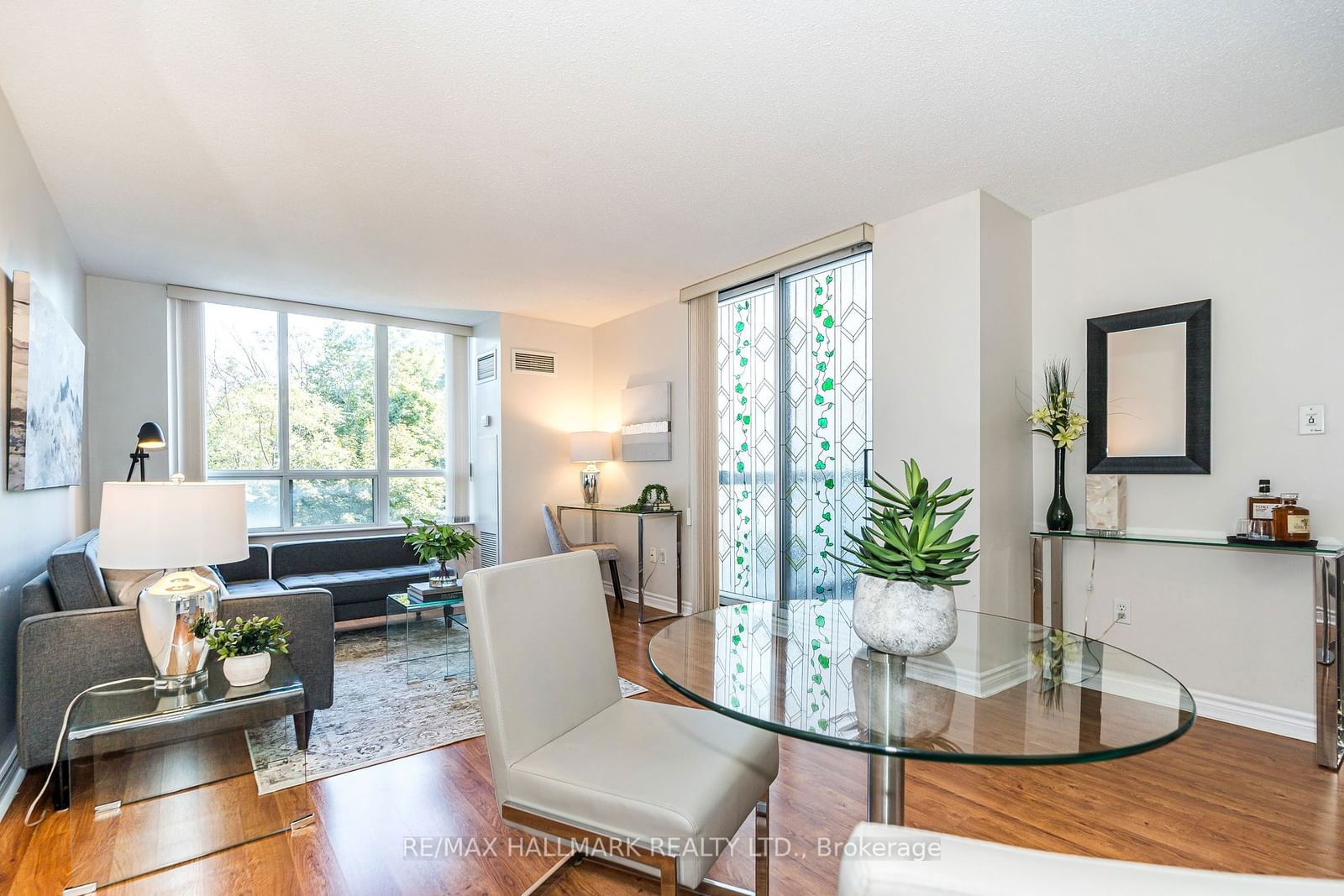 225 Merton St, unit 617 for sale - image #17