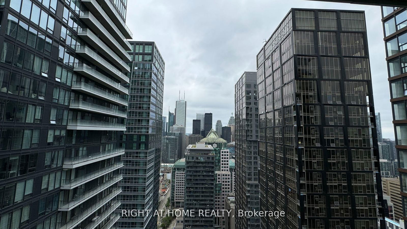 115 Blue Jays Way, unit 1701 for sale - image #2