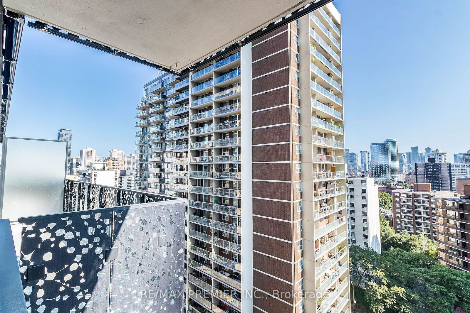 55 Charles St, unit 1305 for rent