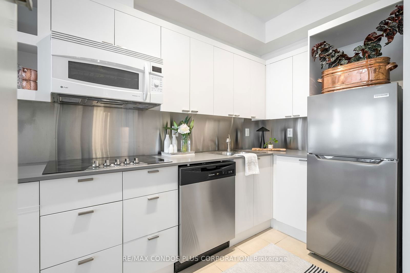 111 Elizabeth St, unit 1119 for sale - image #17