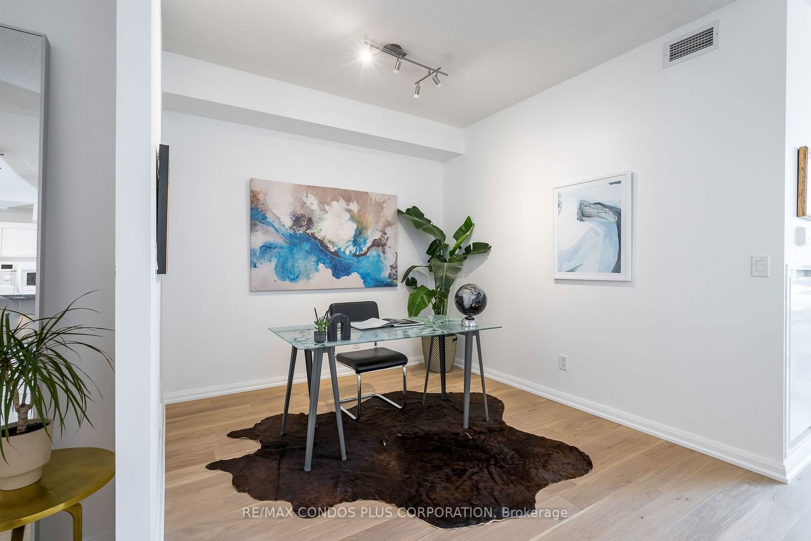 111 Elizabeth St, unit 1119 for sale - image #20