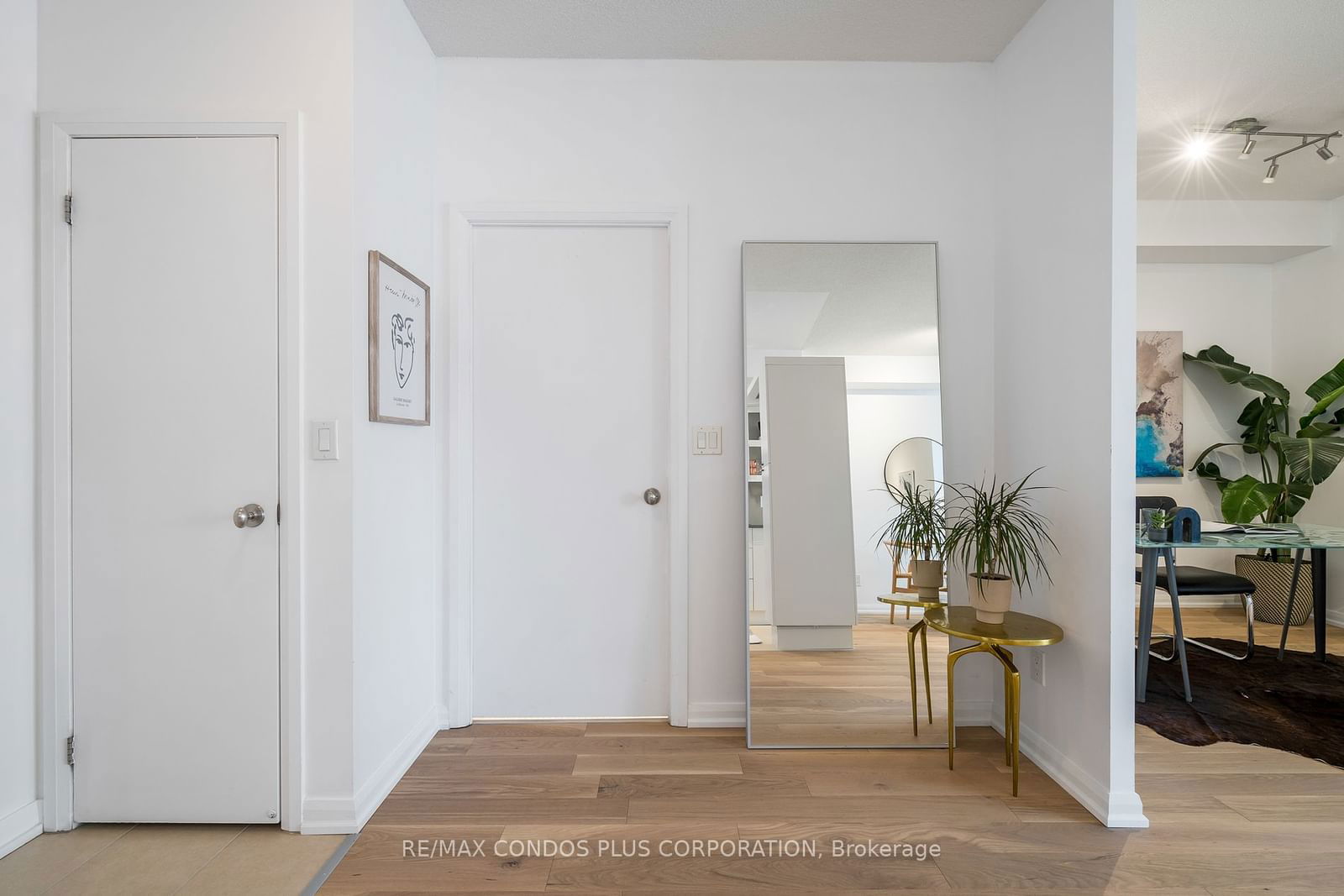 111 Elizabeth St, unit 1119 for sale - image #24