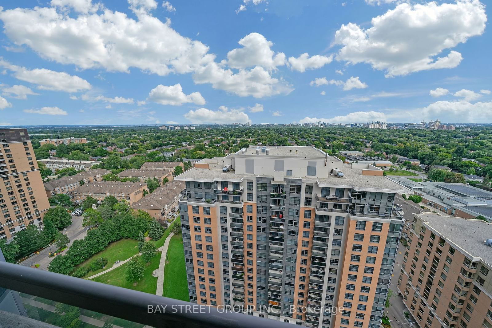 Triomphe-East Tower Condos, North York, Toronto