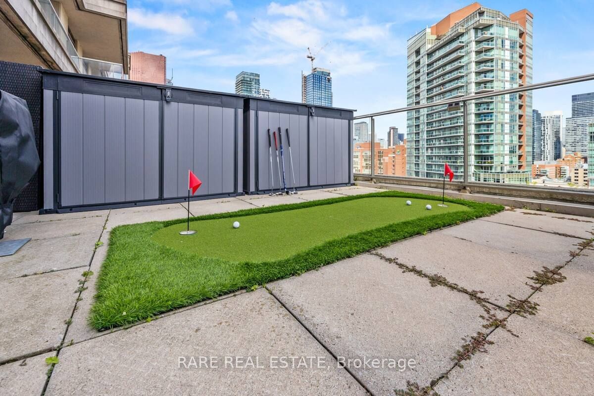 168 King St N, unit 1402 for sale