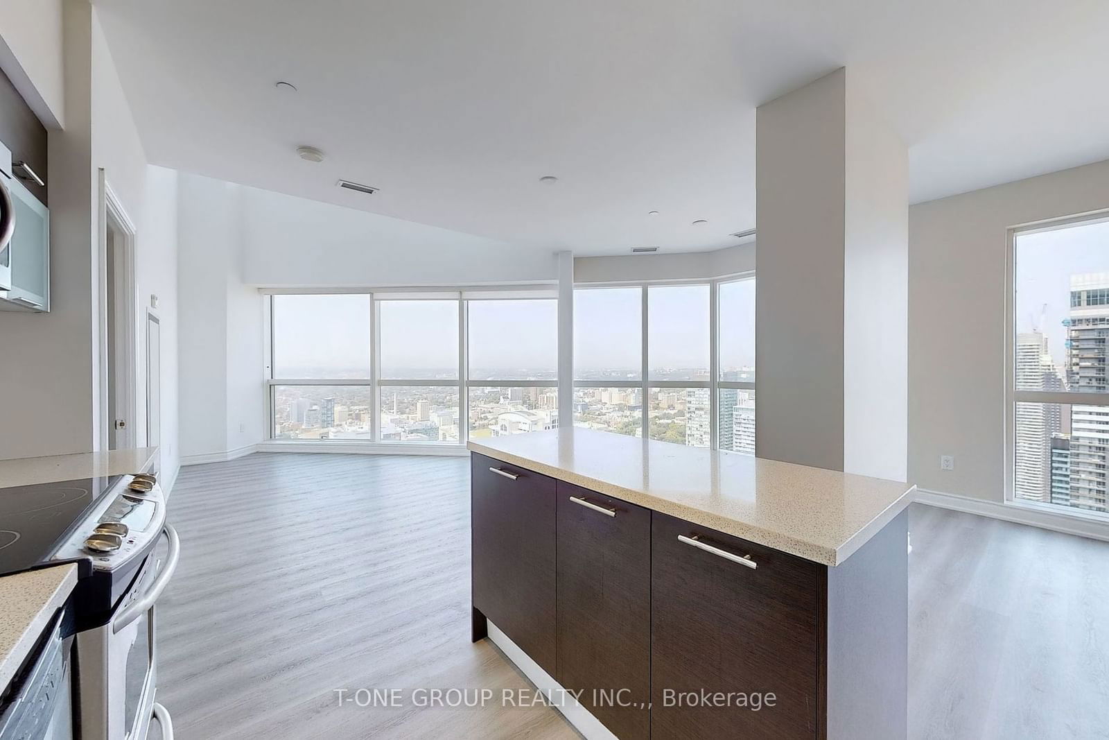 386 Yonge St W, unit 5716 for rent - image #13